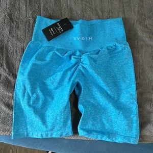 Nvgtn caribbean scrunch seamless shorts size L